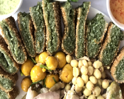 1Ngon, Gà ta bó xôi cốt dừa lá dứa hạt sen